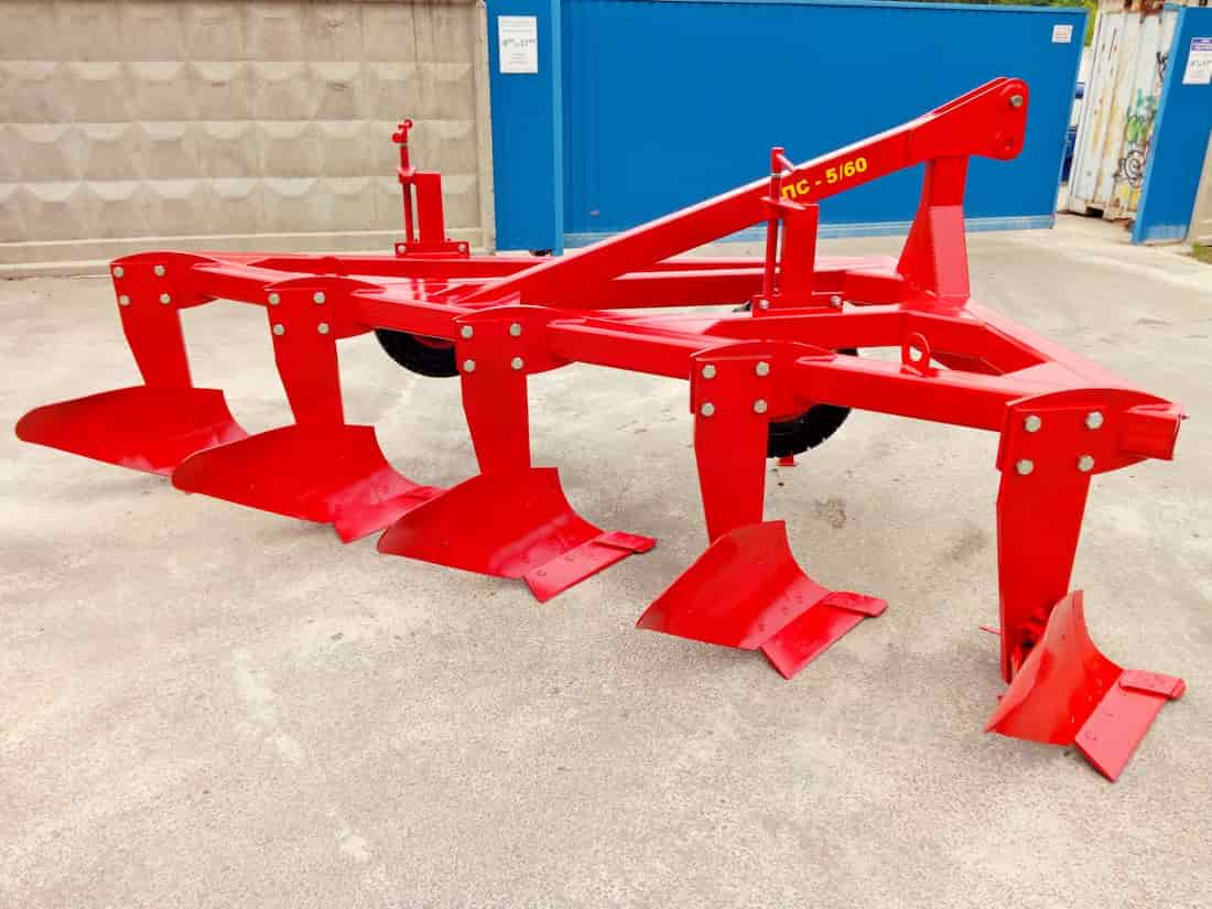 تصویر 1 از گاوآهن حاج قربان یک الگوی عملکردی عالی با تیغه های فولادی